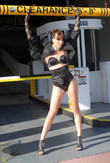 Jonelle Brooks Official Nude Porn Pics