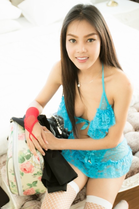 Cute Ladyboy Porn Pictures
