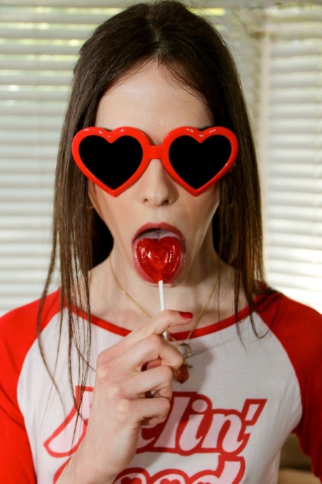 Grooby Girls featuring Kira Crash Porn Images