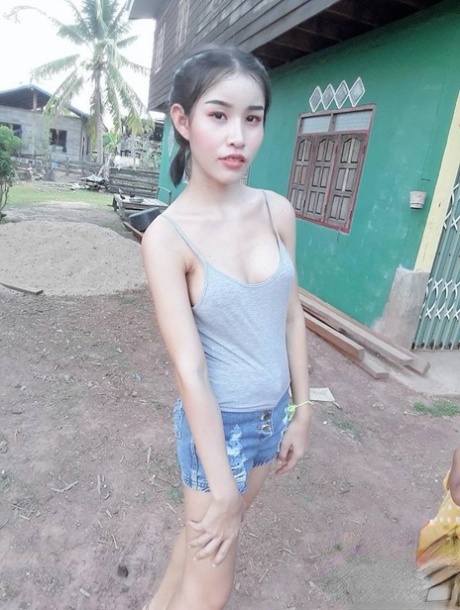 Teen Shemale Porn Pictures