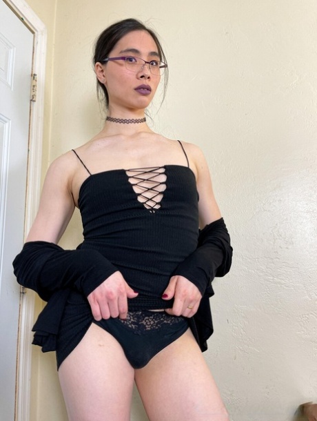 Trans Happy starring Bonnie Snow Naked Pictures